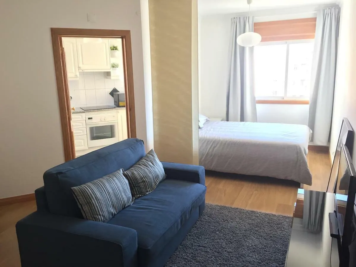 8-Bit-Building Apartment Lisbon