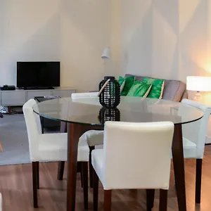 Near Marques Pombal Square Apartamento