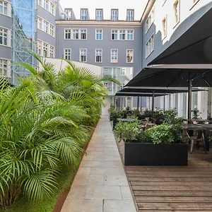 8 Building Apartamento